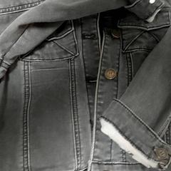 Ropa - jas, ha sido reportado por Regio Antwerpen - Brussel con iLost