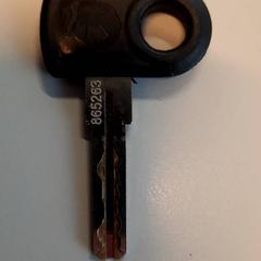 Clé de vélo Axa, a été signalé par Connexxion Zeeuws-Vlaanderen utilisant iLost