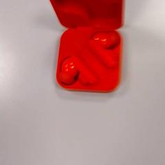 Oortjes+ lader Rood, a été signalé par Vrije Universiteit Amsterdam utilisant iLost