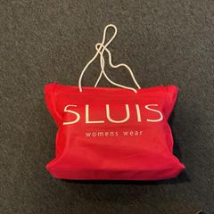 Väska, rapporterat av Breng Arnhem med iLost