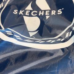 Aankoop skechers purchase, ha sido reportado por Designer Outlet Roermond con iLost