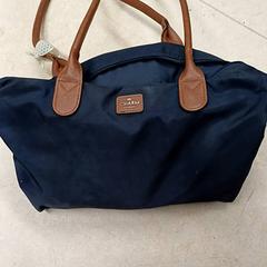 Bag Donkerblauw, som rapportert av Qbuzz GD Groningen Peizerweg ved bruk av iLost