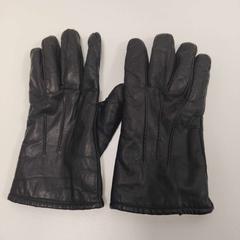 سكينهانسكي hand، كما تم الإبلاغ عنه بواسطة IKEA Åsane عبر iLost