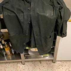 Jas Black, zoals gemeld door MEININGER Hotel Köln West met iLost