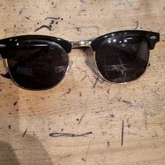 サングラス がiLostで IKEA Wilrijk によって報告されました