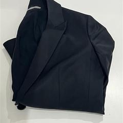 بليزر 黒، كما تم الإبلاغ عنه بواسطة IKEA原宿 عبر iLost