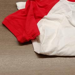 T-shirt rood en wit met opschrift, amint azt Festivals Werchter az iLost segítségével jelentette.