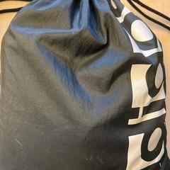 حقيبة رياضية، كما تم الإبلاغ عنه بواسطة Keolis Landskrona عبر iLost