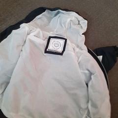 Odzież - jas zwart, zgłoszono przez Centraal magazijn przy użyciu iLost