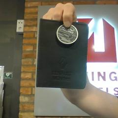 Plånbok, rapporterat av MEININGER Hotel Hamburg City Center med iLost