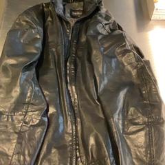 Jacket, as reported by MEININGER Hotel Leipzig Hauptbahnhof using iLost