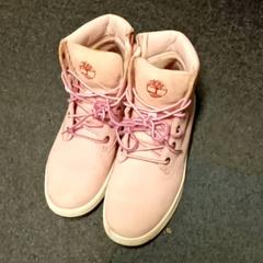 Chaussure, a été signalé par Mövenpick Hotel Amsterdam City Centre utilisant iLost