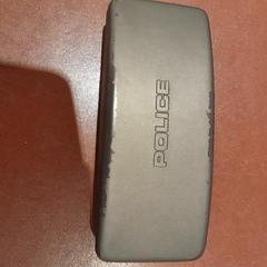 Brilleetui noire, som rapportert av TCL ved bruk av iLost