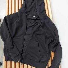 Gilet Gilet noir, a été signalé par IKEA Mulhouse utilisant iLost