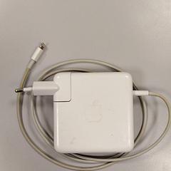 Ladegerät Wit, gemeldet von Vrije Universiteit Amsterdam über iLost