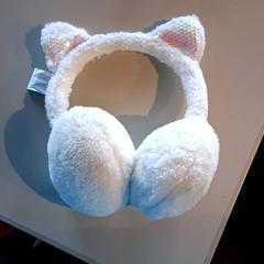 Øreklokker Wit, som rapportert av Familiepark Drievliet ved bruk av iLost