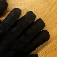 Gants, a été signalé par HTM utilisant iLost