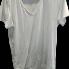 T shirt, segundo informou TivoliVredenburg usando iLost