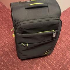 Valise, a été signalé par ibis Styles Rotterdam Ahoy utilisant iLost