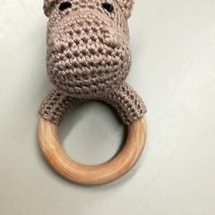 Chrastítko Gehaakt, jak nahlášeno Burgers' Zoo pomocí iLost