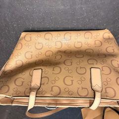 Sac, a été signalé par Ramada by Wyndham Amsterdam Airport Schiphol utilisant iLost