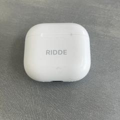 Funda para airpods, segundo informou Arriva Achterhoek-Rivierenland usando iLost