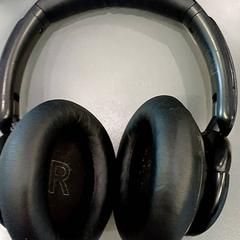 Hoofdtelefoon Zwart, jak nahlášeno Qbuzz GD Groningen HS pomocí iLost