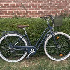Bicicleta b-twin donkerblauw/zwart, segundo informou Gemeente Zonhoven usando iLost