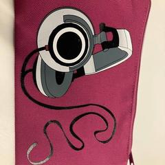 Kasse roze etui, som rapportert av Gemeente Rijswijk ved bruk av iLost