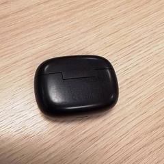 Hörlurshållare, rapporterat av Qbuzz Fryslân med iLost