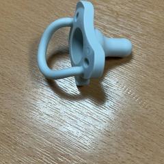 Haurtxoentzako arropa, gisa salatu by Sheraton Brussels Airport Hotel iLost erabiliz