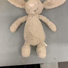 Jouet Konijn knuffel, a été signalé par IKEA Eindhoven utilisant iLost