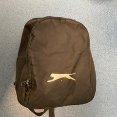 Rugtas, ha sido reportado por Breng Arnhem con iLost