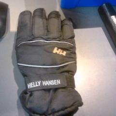 İLost kullanarak SnowWorld Landgraaf tarafından bildirildiği gibi Eldiven