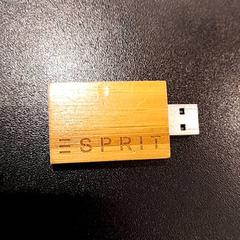 Adapter Esprit kleur bruin, zoals gemeld door Campus Den Haag met iLost