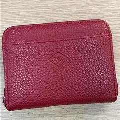 지갑 feuile Everaerts, iLost를 사용하여 IKEA Liège에 보고됨