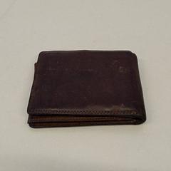 Portfele Kemal, zgłoszono przez Transdev Gooi en Vechtstreek przy użyciu iLost