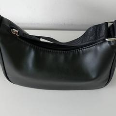 가방 Claes, iLost를 사용하여 Regio Limburg - Leuven에 보고됨