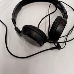 Headphones Zwart, as reported by Heidelberglaan 15 using iLost