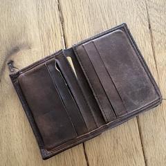 Wallet MACKAY PARROTT a été signalé sur iLost