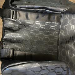 더플백 duffke, iLost를 사용하여 Inntel Hotels Amsterdam Centre에 보고됨