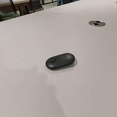 Mouse del computer Black, come riportato da TU/e - Receptie Neuron utilizzando iLost