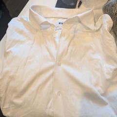 İLost kullanarak Inntel Hotels Utrecht Centre tarafından bildirildiği gibi Gömlek