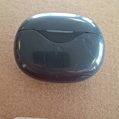 Earphone case, as reported by Connexxion Amstelveen using iLost