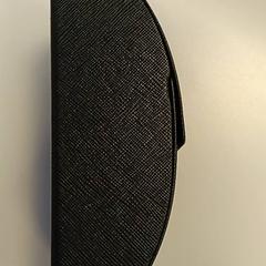 Etui à lunettes avec lunettes, a été signalé par U-OV Amersfoort utilisant iLost