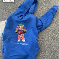 Hoodie blauw, rapporterat av Regio Oost-Vlaanderen med iLost