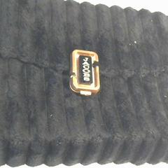 Bolsa de maquilhagem, como reportado por Agence Azalys utilizando o iLost