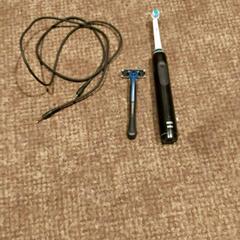 Elektryczna szczoteczka do zębów, Razor & Kabel, zgłoszono przez Van der Valk Hotel Apeldoorn - De Cantharel przy użyciu iLost