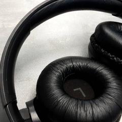 헤드폰 Zwart, iLost를 사용하여 Arriva Friesland / Groningen에 보고됨