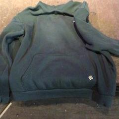 Svetr Groen, jak nahlášeno De Heeren van Aemstel pomocí iLost